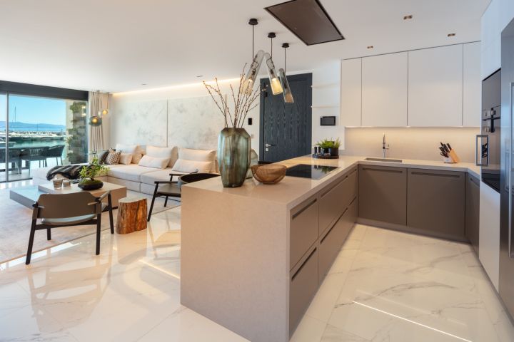 Banus 1 - Stylish Home with Marina Views