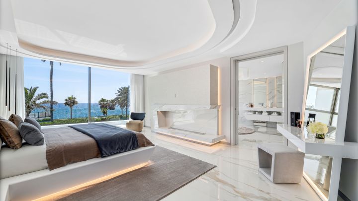 Villa Saphire - Architectural Masterpiece in Los Monteros