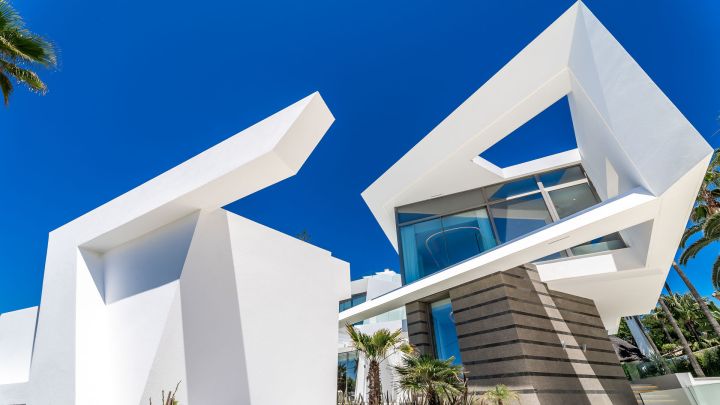 Villa Saphire - Architectural Masterpiece in Los Monteros