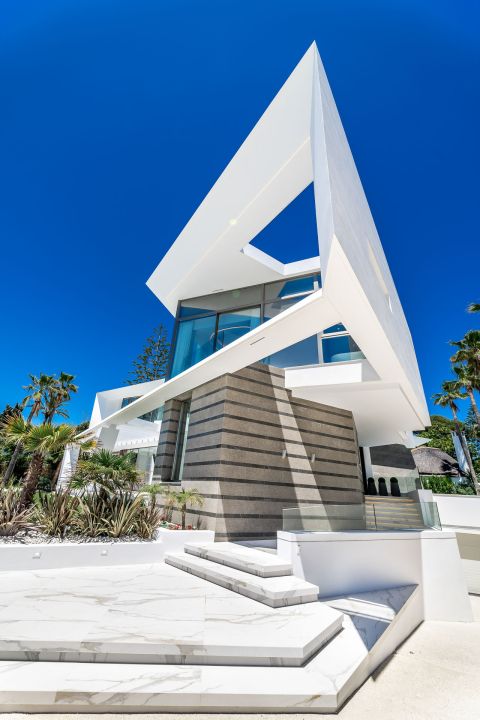 Villa Saphire - Architectural Masterpiece in Los Monteros