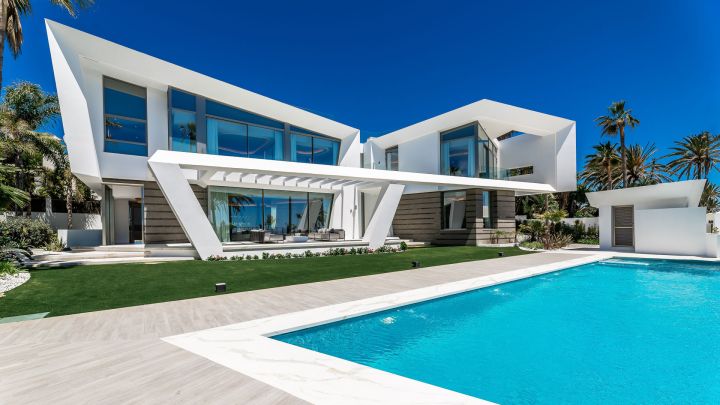 Villa Saphire - Architectural Masterpiece in Los Monteros