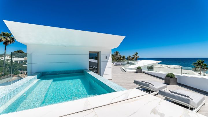 Villa Saphire - Architectural Masterpiece in Los Monteros
