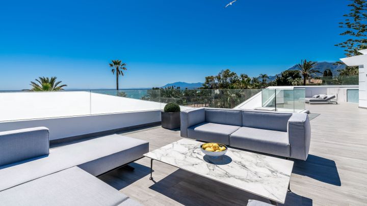 Villa Saphire - Architectural Masterpiece in Los Monteros