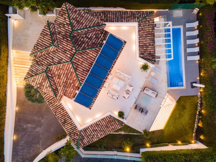 Auriga 9 - Impressive Luxury Home with Panoramic Views in Nueva Andalucia