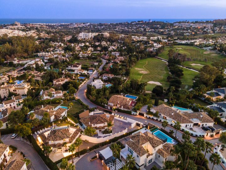 Auriga 9 - Impressive Luxury Home with Panoramic Views in Nueva Andalucia