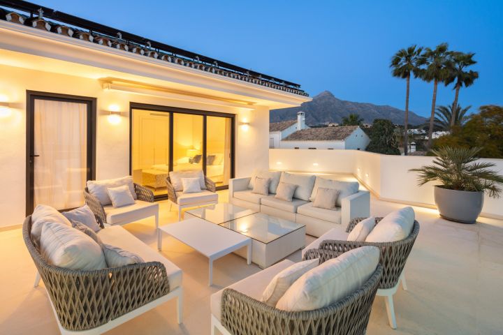 Auriga 9 - Impressive Luxury Home with Panoramic Views in Nueva Andalucia