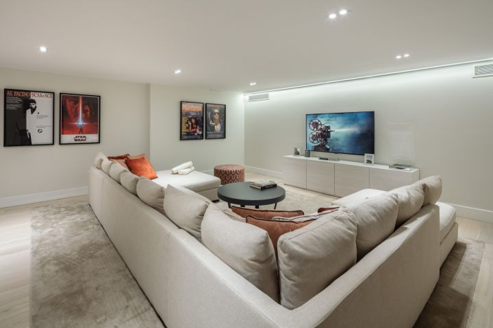 Auriga 9 - Impressive Luxury Home with Panoramic Views in Nueva Andalucia