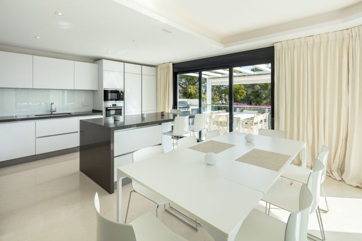 Auriga 9 - Impressive Luxury Home with Panoramic Views in Nueva Andalucia