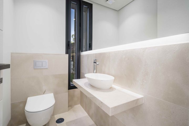 Exclusiva Villa de Lujo en El Campanario Golf – Oportunidad de Inversión Única - Villa exclusiva en urbanización privada en Estepona