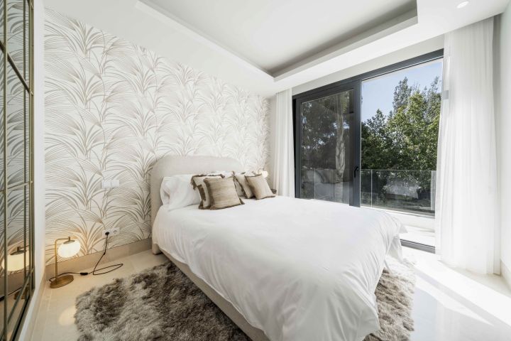 Exclusiva Villa de Lujo en El Campanario Golf – Oportunidad de Inversión Única - Villa exclusiva en urbanización privada en Estepona
