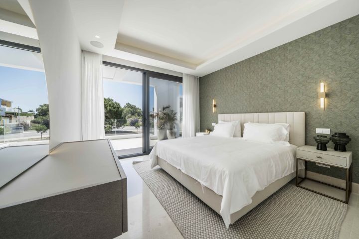 Exclusiva Villa de Lujo en El Campanario Golf – Oportunidad de Inversión Única - Villa exclusiva en urbanización privada en Estepona