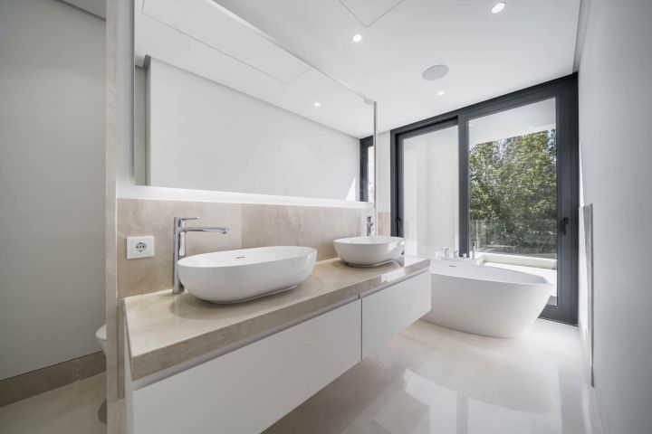 Exclusiva Villa de Lujo en El Campanario Golf – Oportunidad de Inversión Única - Villa exclusiva en urbanización privada en Estepona