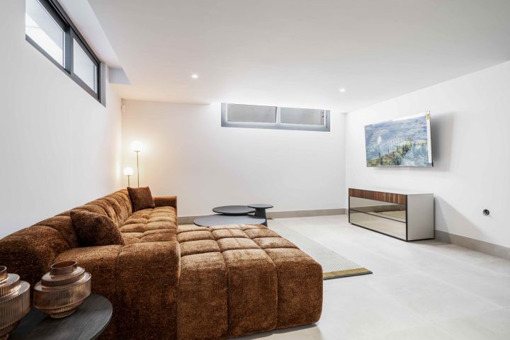 Exclusiva Villa de Lujo en El Campanario Golf – Oportunidad de Inversión Única - Villa exclusiva en urbanización privada en Estepona