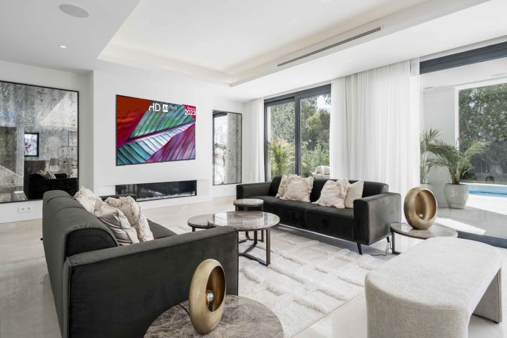 Exclusiva Villa de Lujo en El Campanario Golf – Oportunidad de Inversión Única - Villa exclusiva en urbanización privada en Estepona
