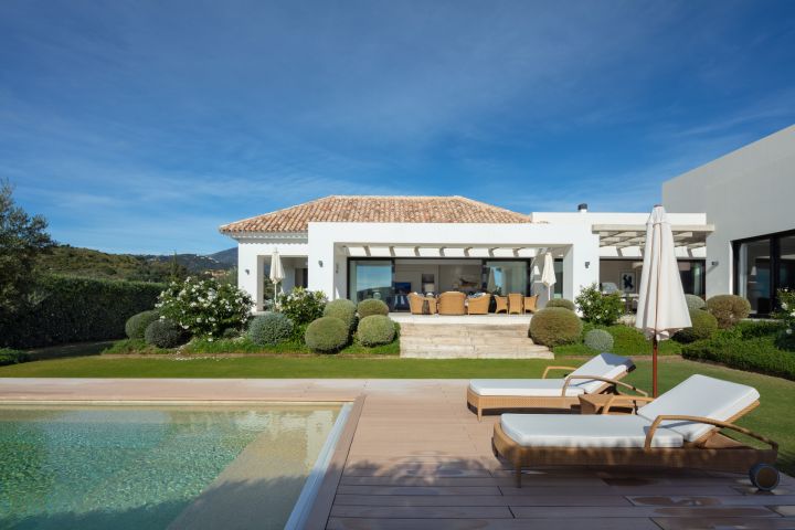 Casa Nevis - Propriété contemporaine avec vue sur le golf à Haza del Conde