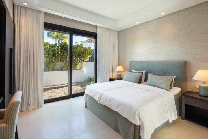 Casa Nevis - Propriété contemporaine avec vue sur le golf à Haza del Conde