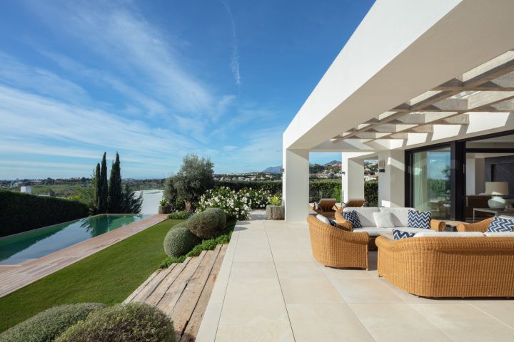 Casa Nevis - Propriété contemporaine avec vue sur le golf à Haza del Conde