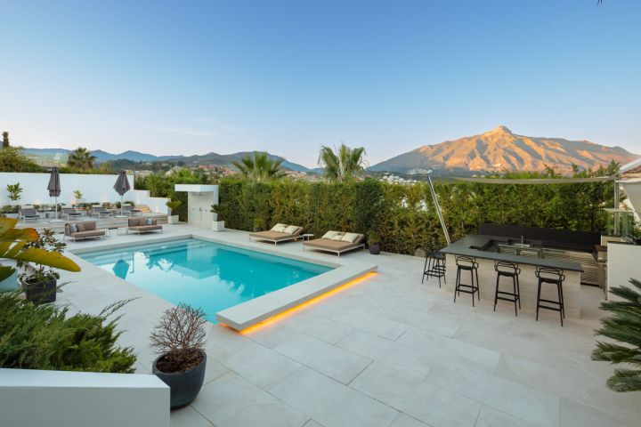 Nest 38 - Villa elegante a medida en una urbanización privada