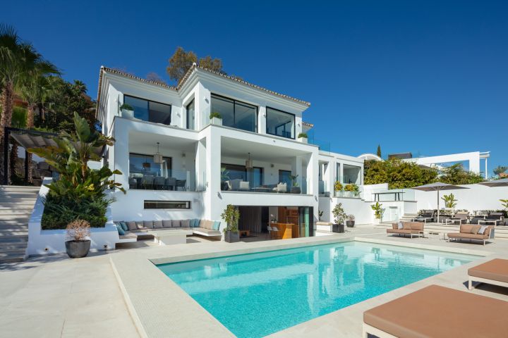 Nest 38 - Villa elegante a medida en una urbanización privada