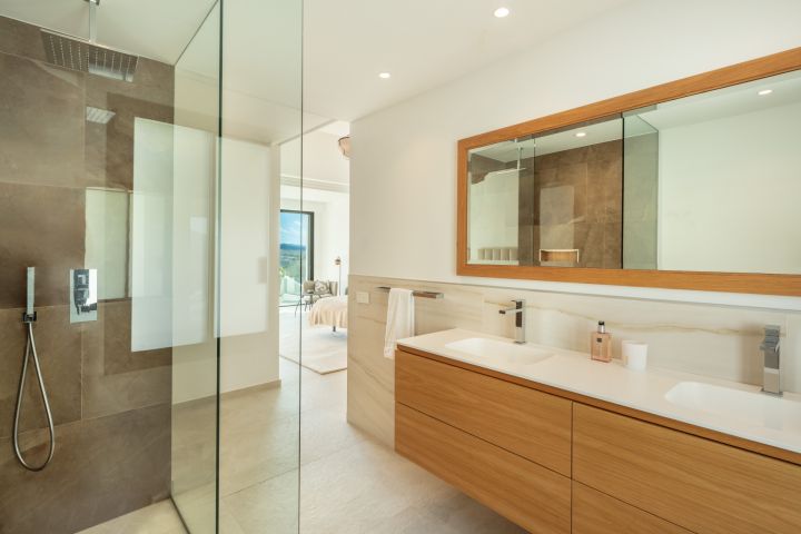 Nest 38 - Villa elegante a medida en una urbanización privada