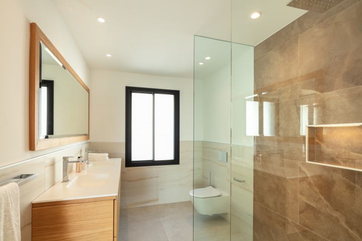 Nest 38 - Villa elegante a medida en una urbanización privada