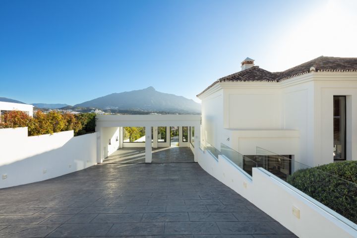 Nest 38 - Villa elegante a medida en una urbanización privada