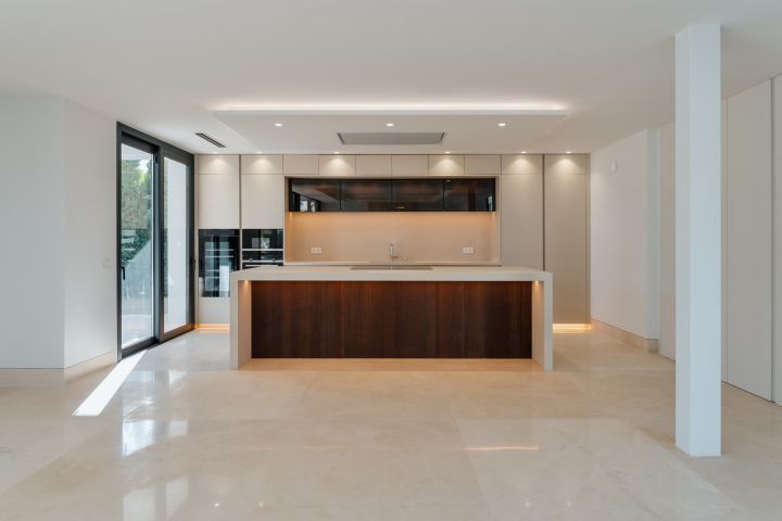 4 New Luxury Villas for sale in Lomas Del Virrey - Luxurious Property with Top-Tier Finishes in Lomas El Virrey