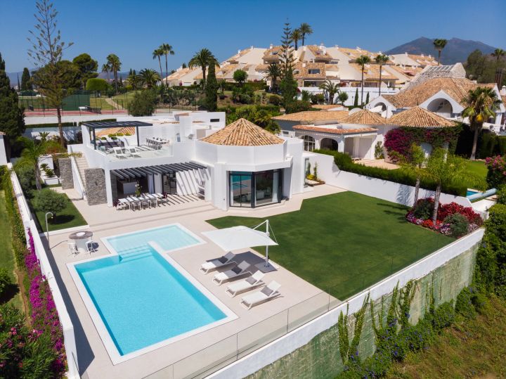 Villa Elia - Elegante casa moderna en primera línea de un campo de golf