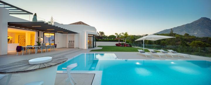 Villa Elia - Elegante casa moderna en primera línea de un campo de golf