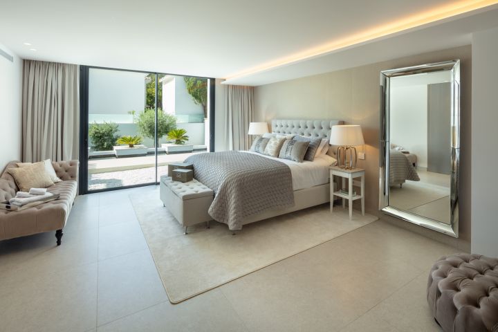 Villa Elia - Elegante casa moderna en primera línea de un campo de golf