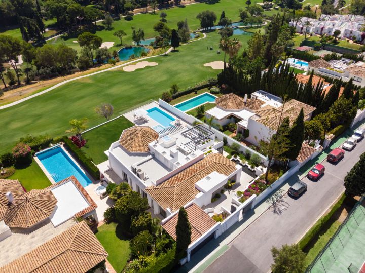 Villa Elia - Elegante casa moderna en primera línea de un campo de golf