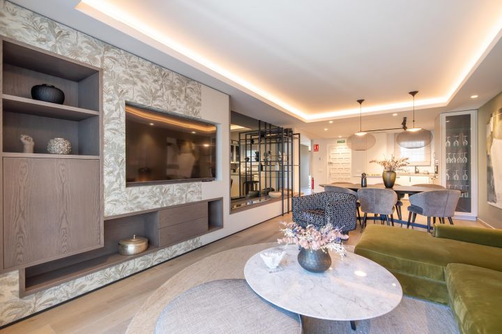 Amazonas 22 - Modern Luxury Property with Top-Tier Finishes in Puente Romano