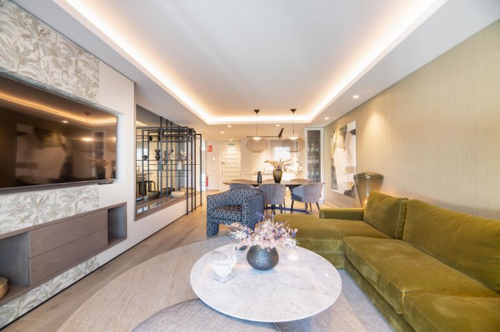 Amazonas 22 - Modern Luxury Property with Top-Tier Finishes in Puente Romano