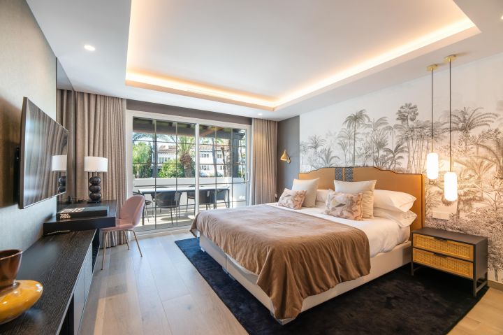 Amazonas 22 - Modern Luxury Property with Top-Tier Finishes in Puente Romano