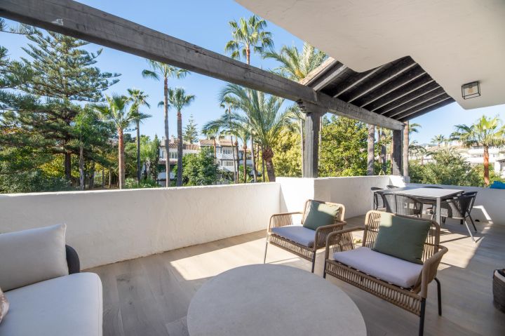 Amazonas 22 - Modern Luxury Property with Top-Tier Finishes in Puente Romano