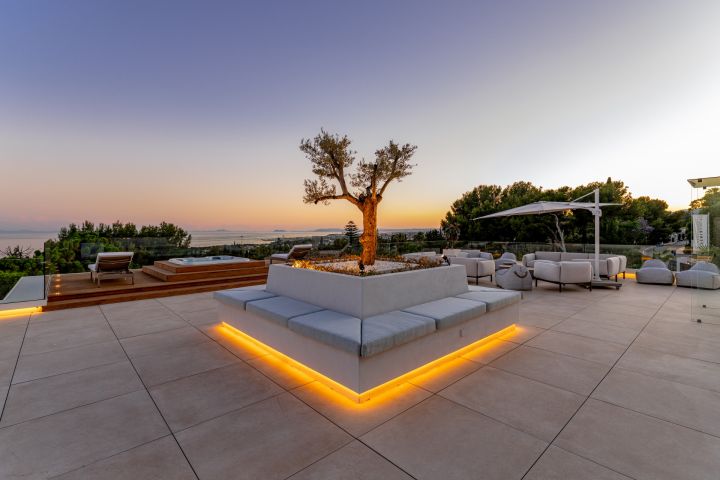 Villa Albinoni One - Exclusiva propiedad contemporánea con encanto andaluz