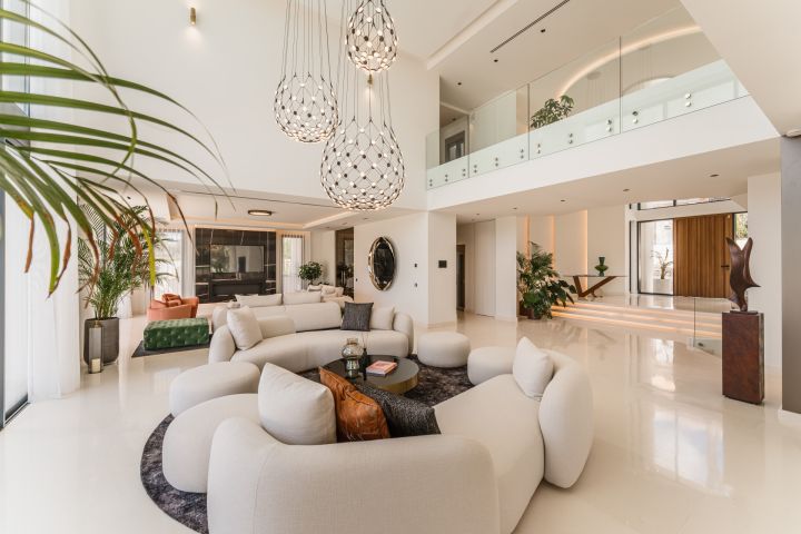 Villa Albinoni One - Exclusiva propiedad contemporánea con encanto andaluz