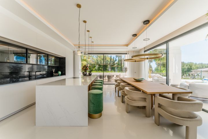 Villa Albinoni One - Exclusiva propiedad contemporánea con encanto andaluz