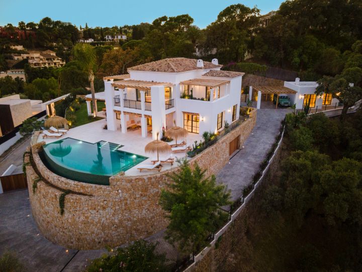 Villa Vittoria - Villa contemporaine élégante avec vue imprenable sur la mer