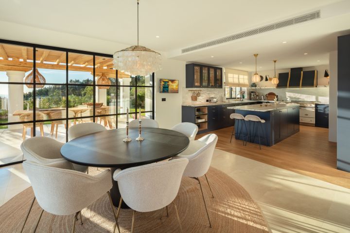 Villa Vittoria - Villa contemporaine élégante avec vue imprenable sur la mer
