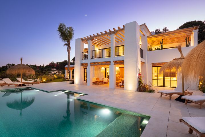 Villa Vittoria - Villa contemporaine élégante avec vue imprenable sur la mer