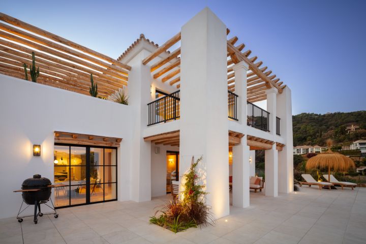 Villa Vittoria - Villa contemporaine élégante avec vue imprenable sur la mer