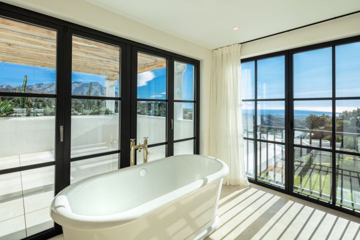 Villa Vittoria - Villa contemporaine élégante avec vue imprenable sur la mer