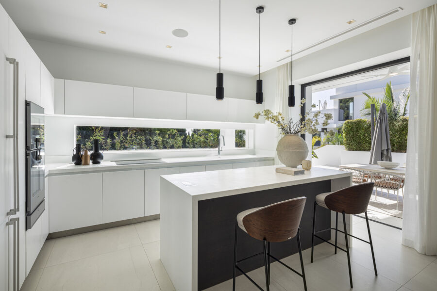 Villa Aqua - Impressive Exclusive Villa offering Golf Views in Nagüeles