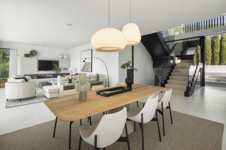 Villa Aqua - Impressive Exclusive Villa offering Golf Views in Nagüeles
