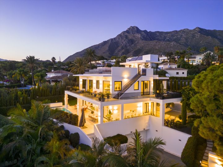Villa Aqua - Impressive Exclusive Villa offering Golf Views in Nagüeles