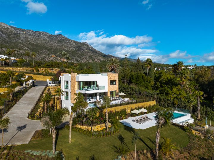 Villa Harmony - Exclusive Villa with Andalusian Charm in Marbella Hill Club