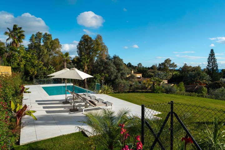 Villa Harmony - Exclusive Villa with Andalusian Charm in Marbella Hill Club