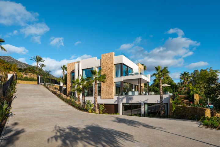 Villa Harmony - Exclusive Villa with Andalusian Charm in Marbella Hill Club