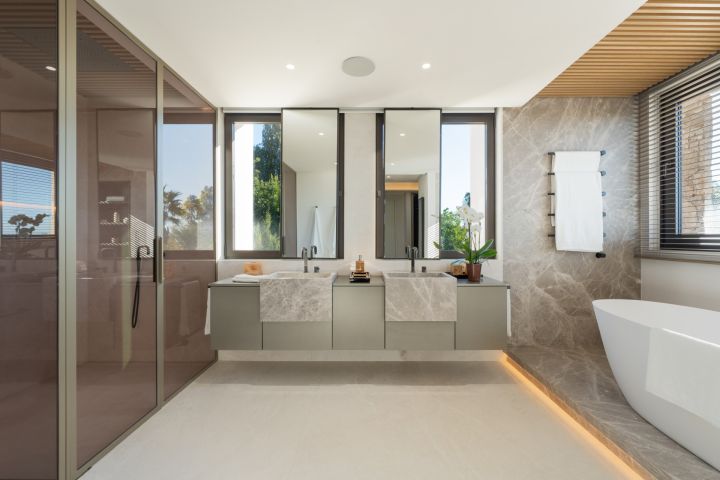 Villa Harmony - Exclusive Villa with Andalusian Charm in Marbella Hill Club